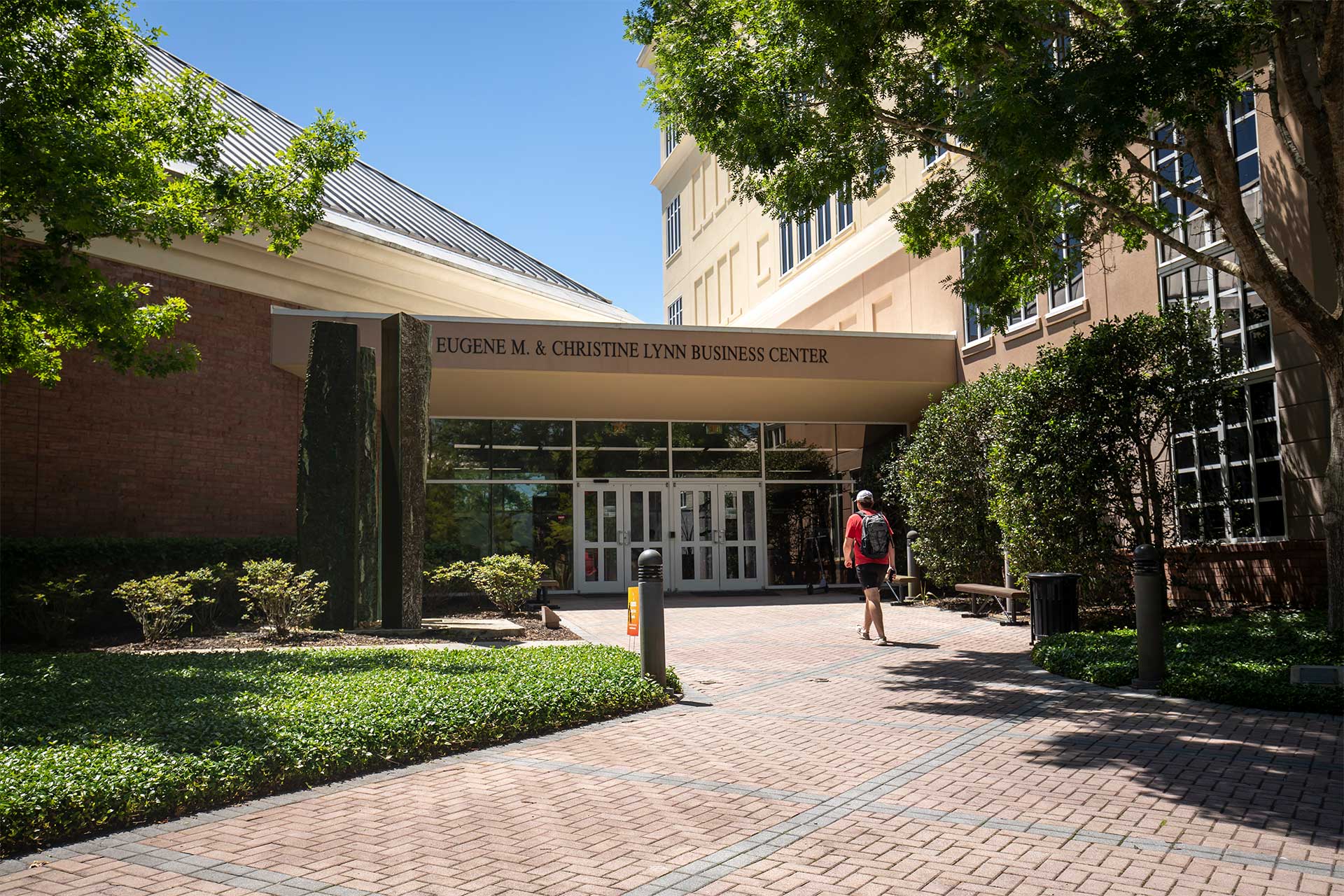 main entrance to the lynn business center 